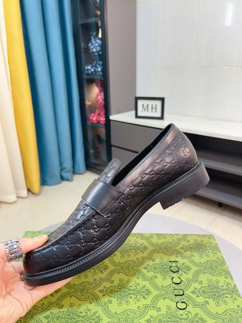 Men's shoes 💰500🌹🌹[GUCCI Gucci] A new style of formal men's leather shoes is coming ~ The original quality upper is made of Italian cowhide➕The leather is soft and delicate, comfortable and soft. The top layer of genuine leather, rubber wear-resistant outsole, the shoe shape is dignified and domineering, and the luxury charm is not concealed! The natural and free nouveau riche leads the trend. Code number: 38-44